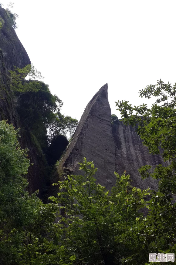 2025年DNF女漫游顶尖配置:护石符文完美推荐及热门技能搭配 2025年DNF女漫游顶尖配置:护石符文完美推荐及热门技能搭配